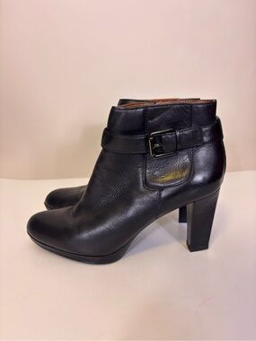 Franco Sarto Black Leather Ankle High Heel Boots w Buckle Strap Detail Size 8